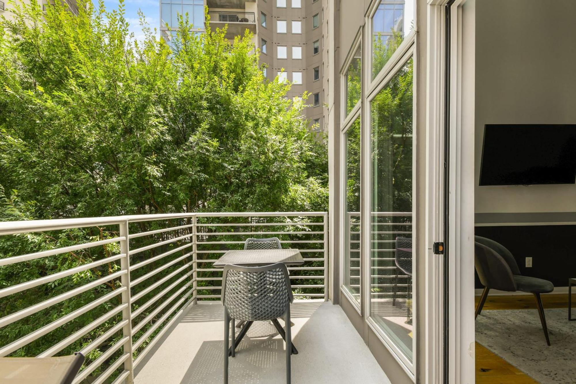 Stupendous Heart Of Piedmont Park Two Story Loft Apartment Atlanta Exterior foto